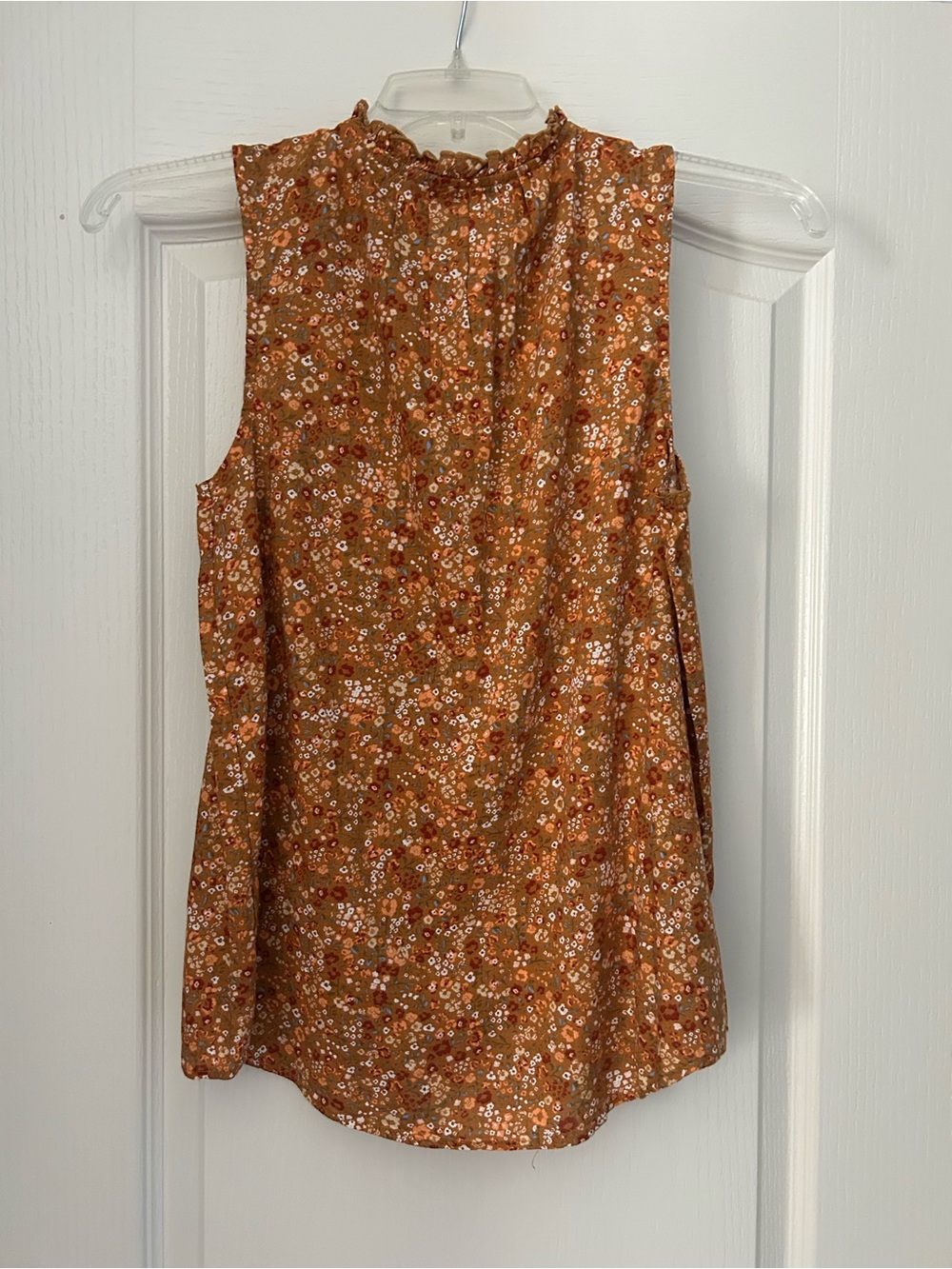 Sonoma sleeveless ditsy floral top in brown,orange, tan , M - Picture 2 of 6